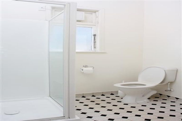 Photo of property in 53b Cambridge Terrace, Waiwhetu, Lower Hutt, 5010