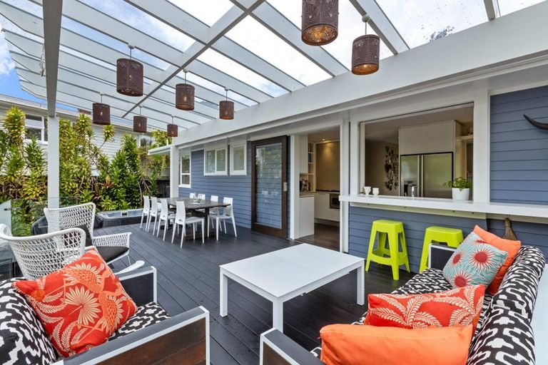 Photo of property in 51 Mcdowell Crescent, Hillcrest, Auckland, 0627