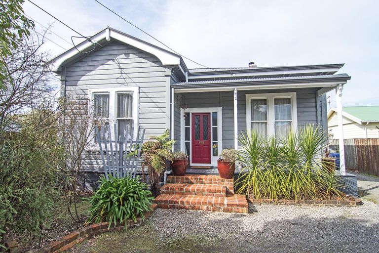 Photo of property in 120 Lincoln Road, Masterton, 5810