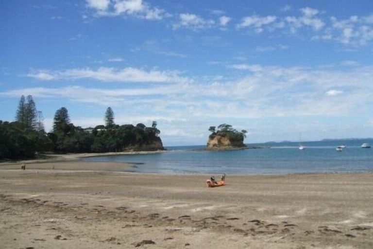 Photo of property in 6 Long Street, Torbay, Auckland, 0630