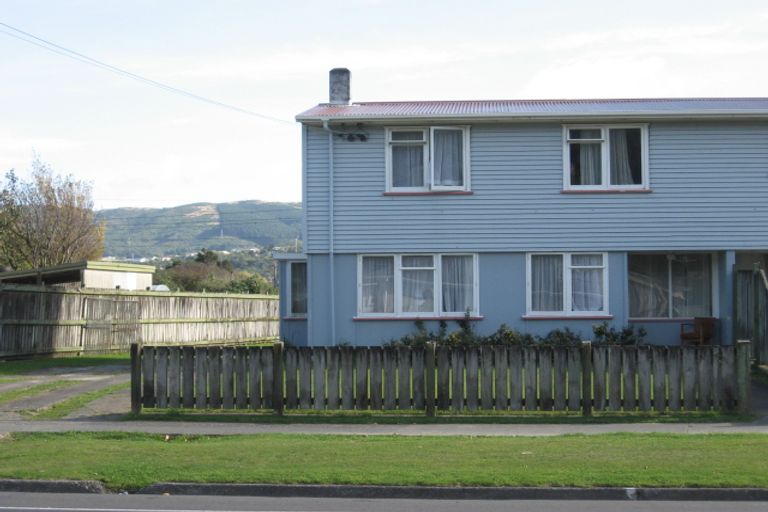 Photo of property in 425-426 Cambridge Terrace, Naenae, Lower Hutt, 5011