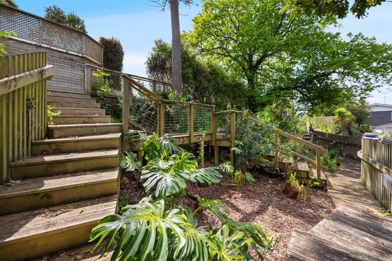 Photo of property in 13 Seymour Road, Mellons Bay, Auckland, 2014