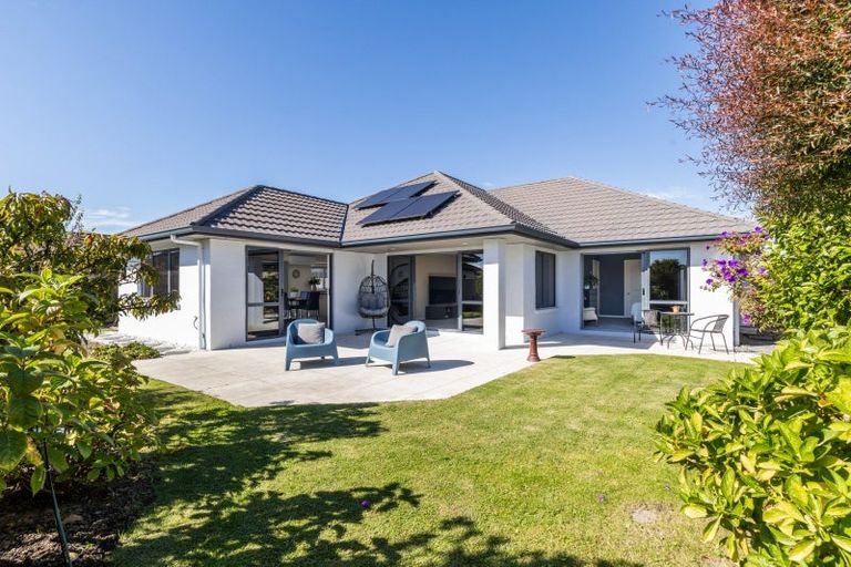 Photo of property in 21 Pinotage Drive, Greenmeadows, Napier, 4112