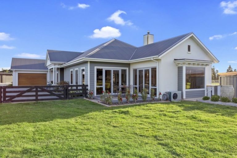 Photo of property in 643 Barkers Road, Loburn, Rangiora, 7472