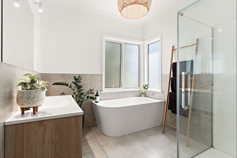 Photo of property in 23 Jellicoe Street, Greytown, 5712