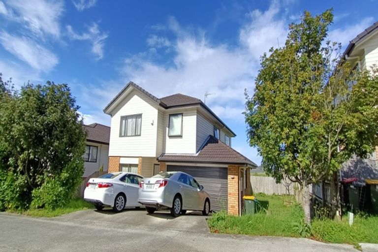 Photo of property in 25 Andover Way, Goodwood Heights, Auckland, 2105