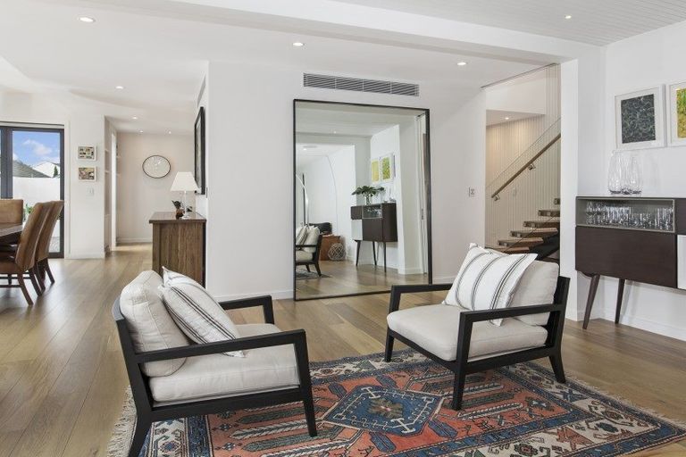 Photo of property in 39 Winchester Street, Merivale, Christchurch, 8014