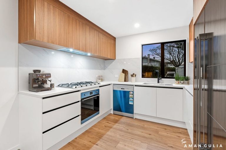 Photo of property in 2/63 Gardner Avenue, New Lynn, Auckland, 0600