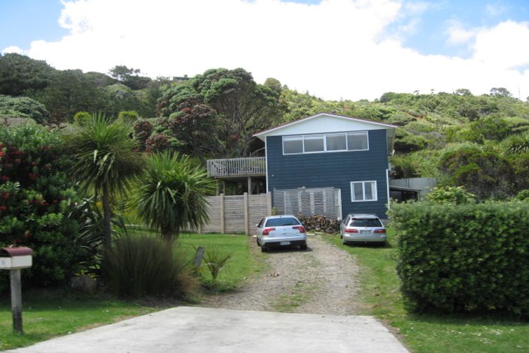 Photo of property in 19 Edwin Mitchelson Road, Muriwai, Waimauku, 0881