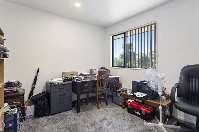 Photo of property in 16 Wyber Place, Kaiapoi, 7630