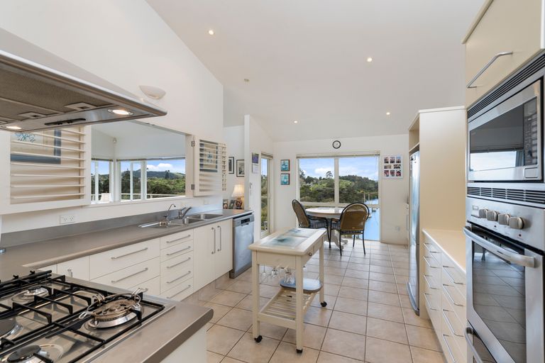 Photo of property in 54 Riverview Road, Kerikeri, 0230