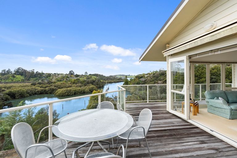 Photo of property in 54 Riverview Road, Kerikeri, 0230