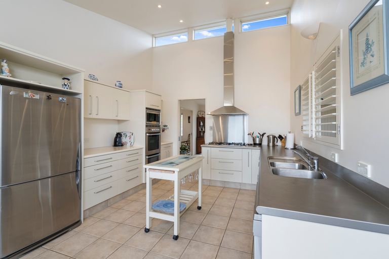 Photo of property in 54 Riverview Road, Kerikeri, 0230