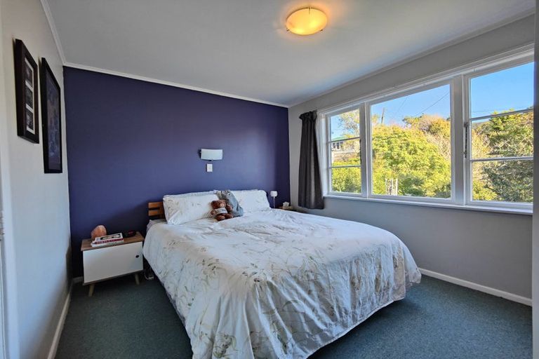 Photo of property in 46 Handyside Street, Tawa, Wellington, 5028