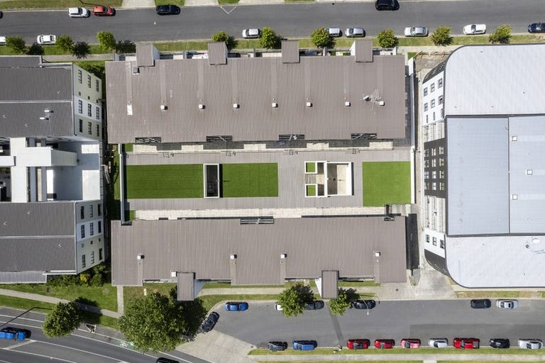 Photo of property in 9/130 Stancombe Road, Flat Bush, Auckland, 2016