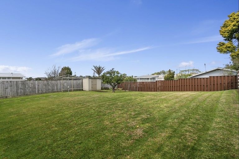 Photo of property in 30 Mayfair Crescent, Mairangi Bay, Auckland, 0630