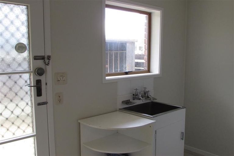 Photo of property in 1/35a Coniston Avenue, Te Atatu South, Auckland, 0610