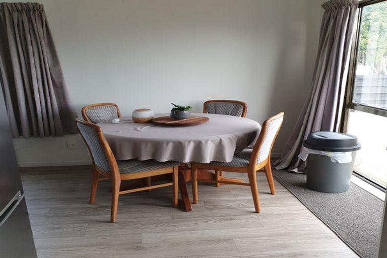 Photo of property in 21 Churchill Terrace, Waiuku, 2123