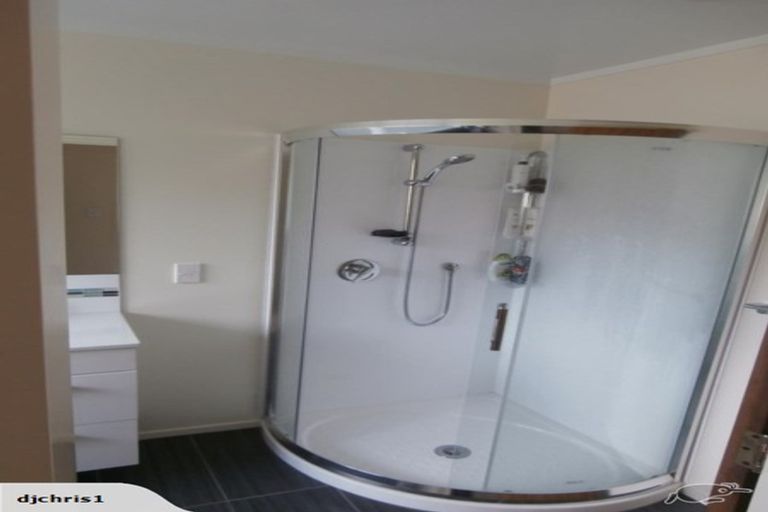 Photo of property in 23b Colchester Crescent, Newlands, Wellington, 6037