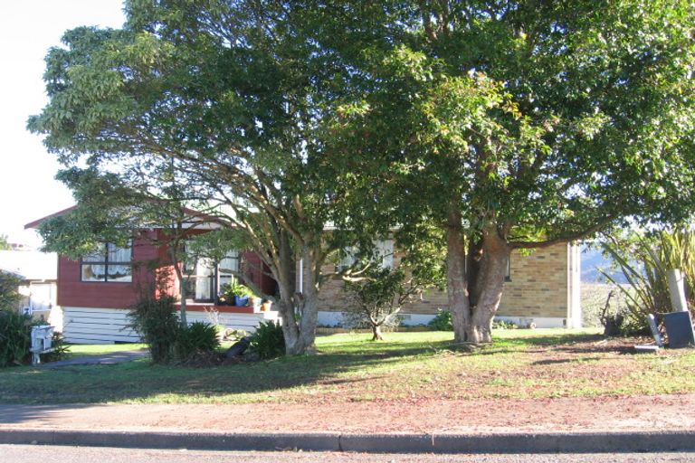 Photo of property in 9 Leonard Street, Kawakawa, 0210