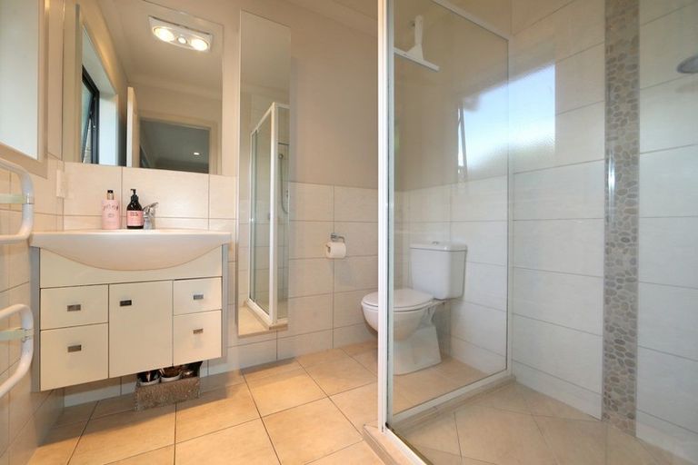 Photo of property in 15 Delta Mews Place, Clive, 4102