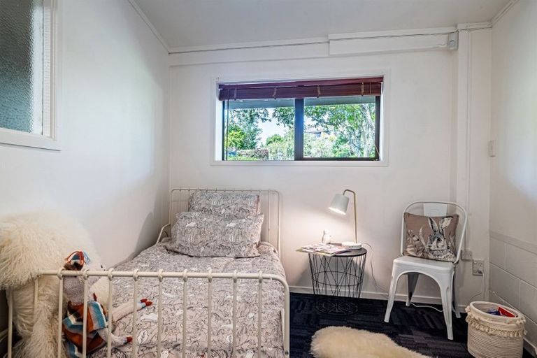 Photo of property in 11 Park Rise, Campbells Bay, Auckland, 0630