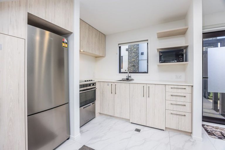 Photo of property in 11/10 Fathom Place, Te Atatu Peninsula, Auckland, 0610