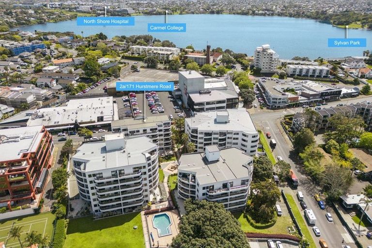 Photo of property in 2a/171 Hurstmere Road, Takapuna, Auckland, 0622