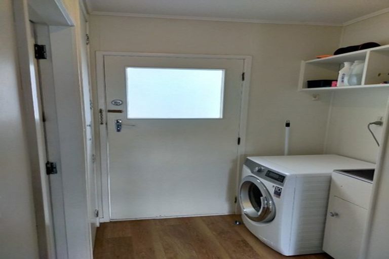 Photo of property in 1/15 Hutcheson Street, Nelson South, Nelson, 7010