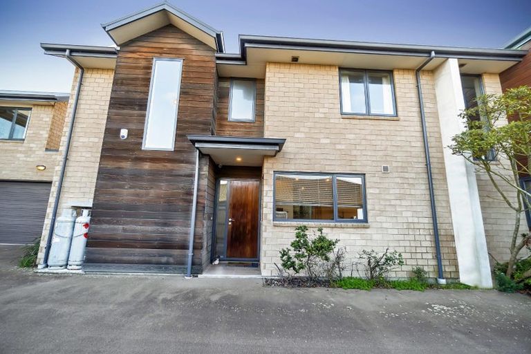 Photo of property in 15a Burdale Street, Riccarton, Christchurch, 8011