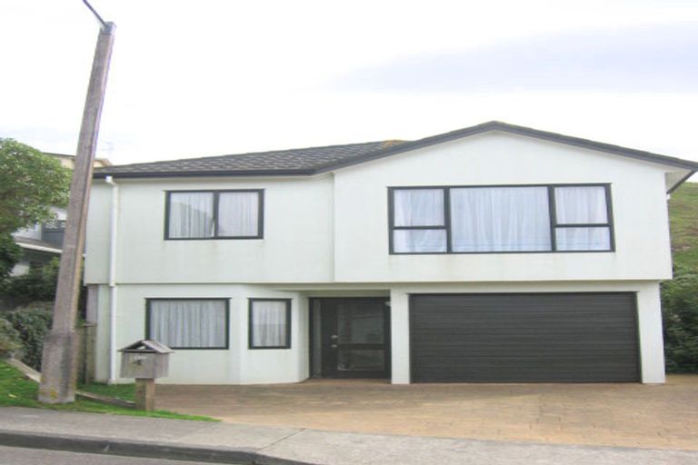 Photo of property in 4 Meadowcroft Grove, Johnsonville, Wellington, 6037