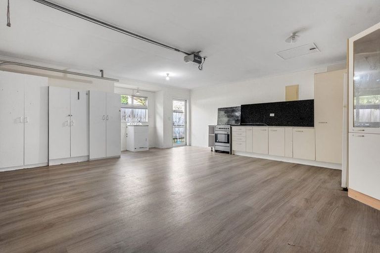 Photo of property in 27 Richfield Crescent, Westgate, Auckland, 0614