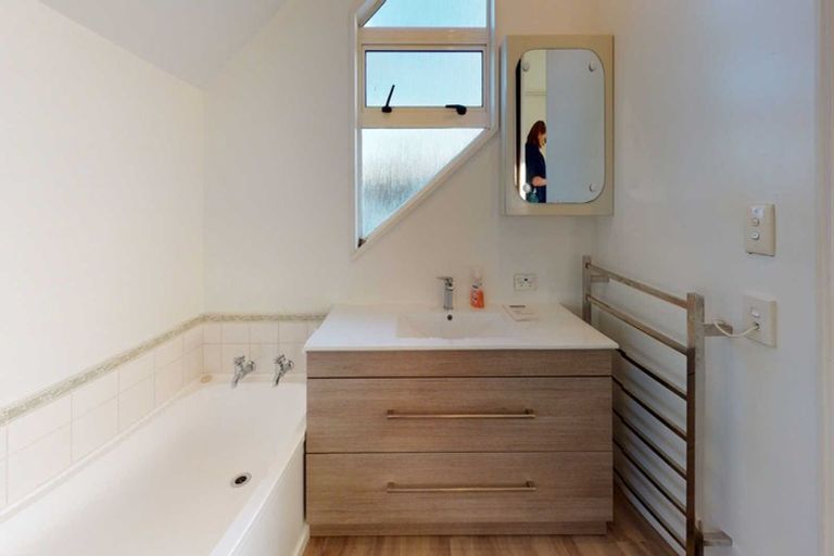 Photo of property in 1/212 Springfield Road, St Albans, Christchurch, 8014