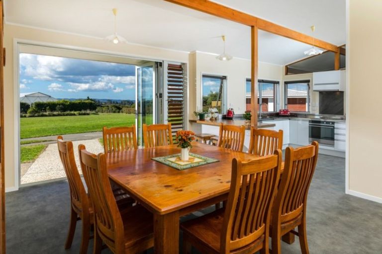 Photo of property in 117 Mahana Road, Waimauku, 0881