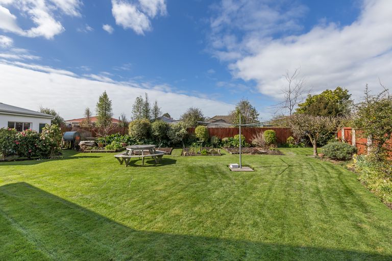 Photo of property in 12 Chevy Place, Hoon Hay, Christchurch, 8025