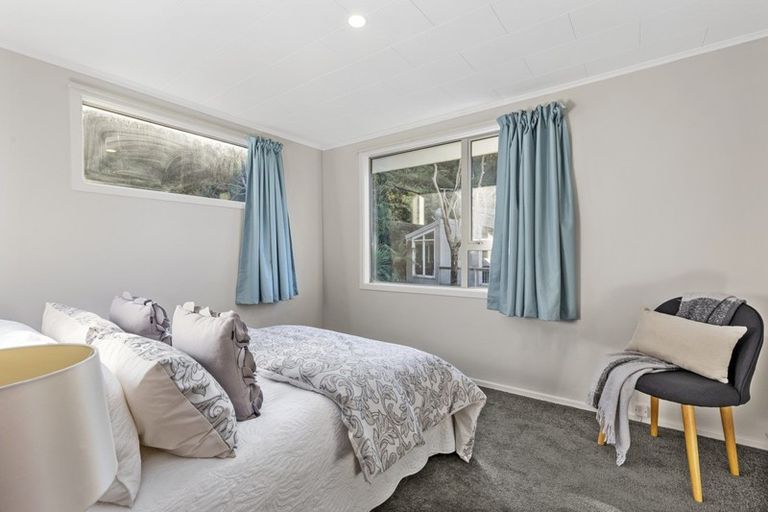 Photo of property in 85a Mulberry Street, Normandale, Lower Hutt, 5010