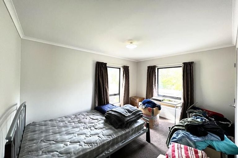 Photo of property in 32 Tutuwhatu Crescent, Weymouth, Auckland, 2103