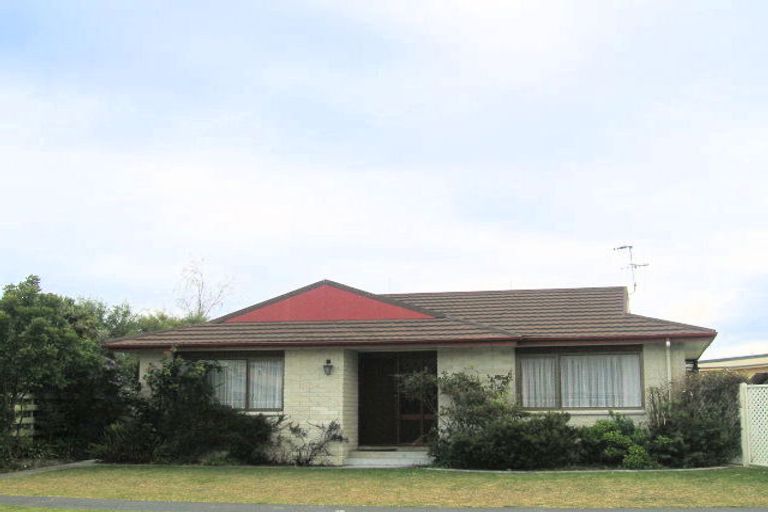 Photo of property in 64 Townshend Crescent, Greenmeadows, Napier, 4112