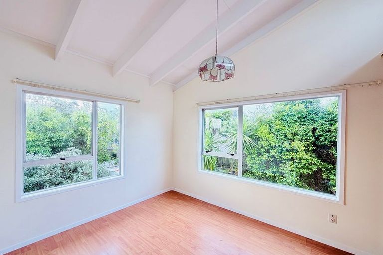 Photo of property in 152 Weatherly Road, Torbay, Auckland, 0630