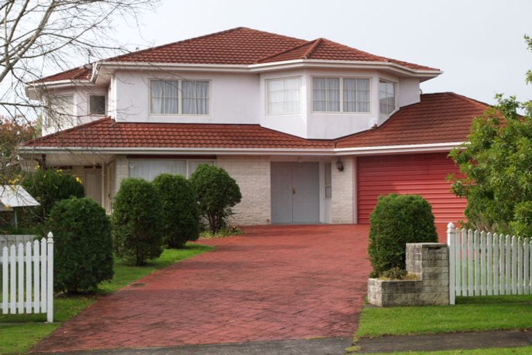 Photo of property in 6 Valnera Close, Northpark, Auckland, 2013
