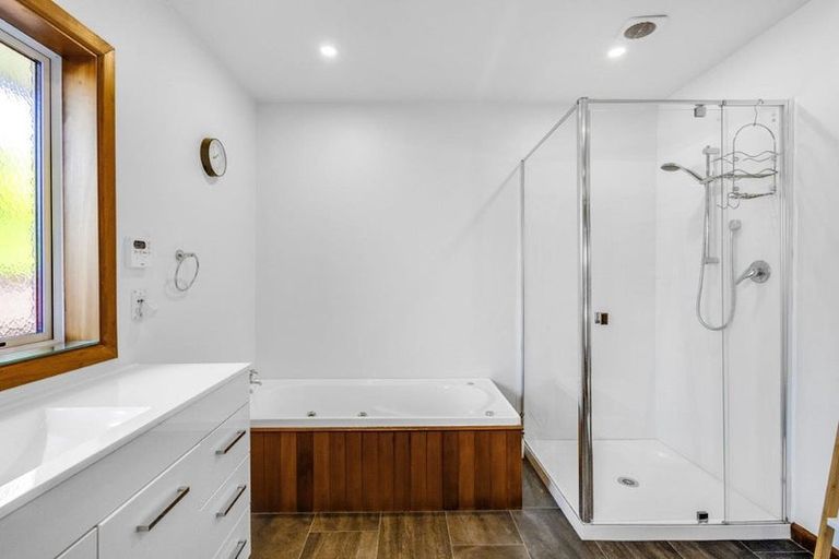 Photo of property in 28 Craven Street, Sockburn, Christchurch, 8042