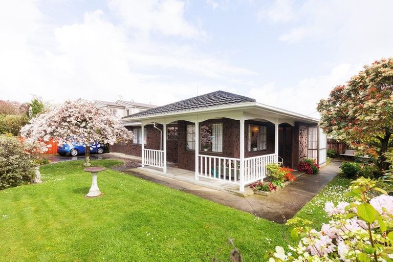 Photo of property in 4 Alan Street, Palmerston North, 4414