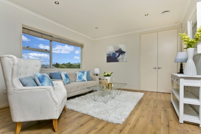Photo of property in 6 Asbury Crescent, Campbells Bay, Auckland, 0630