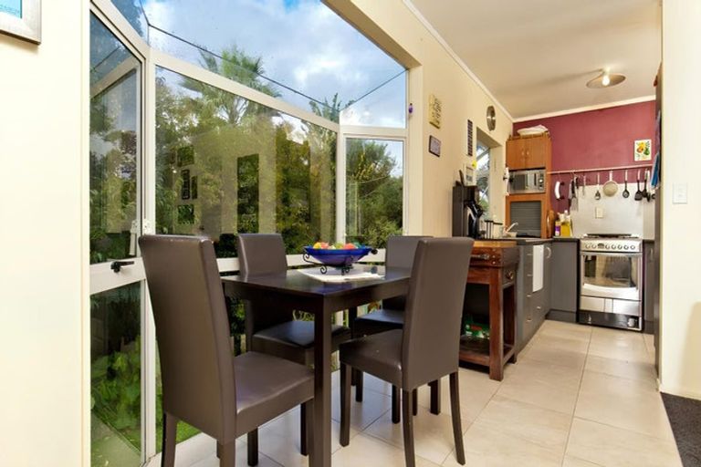 Photo of property in 13a Becroft Drive, Forrest Hill, Auckland, 0620