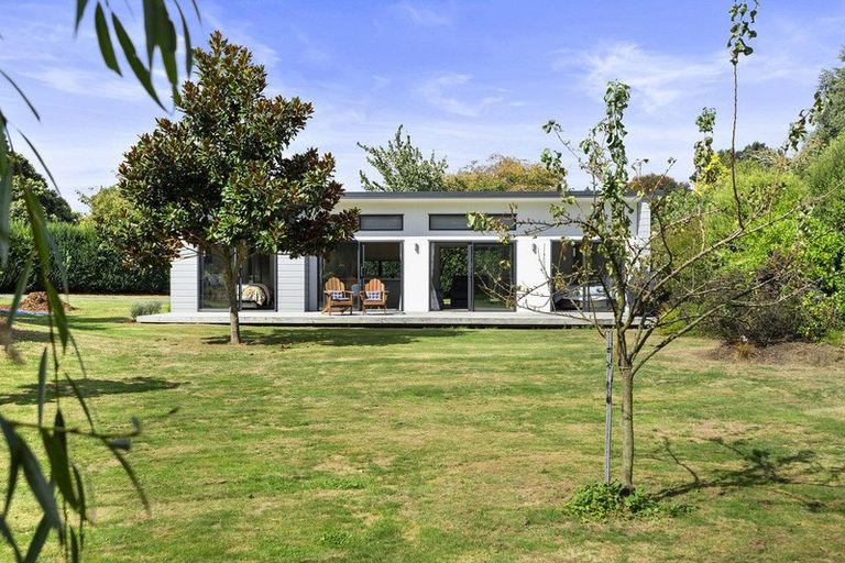 Photo of property in 268 Thornton Road, Cambridge, 3496