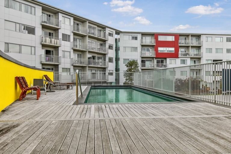 Photo of property in Shoal Haven Apartments, 106c/130 Anzac Street, Takapuna, Auckland, 0622