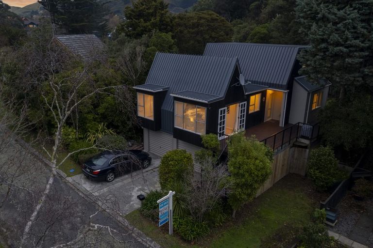 Photo of property in 21 Solander Place, Whitby, Porirua, 5024