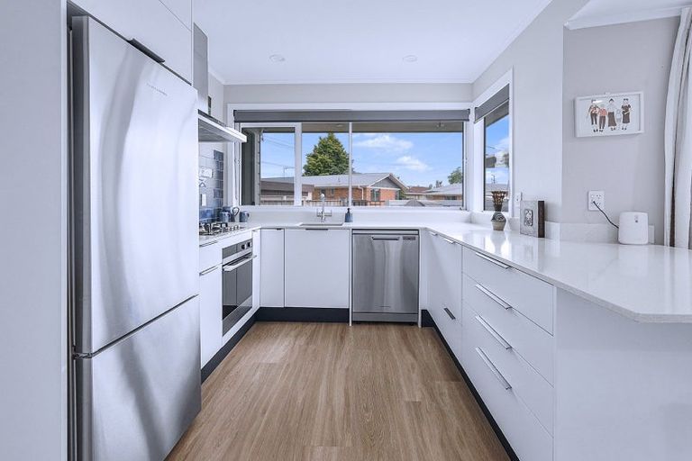 Photo of property in 32 Chesterman Road, Riverlea, Hamilton, 3216