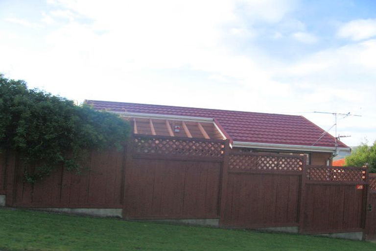 Photo of property in 13 Ordley Grove, Tawa, Wellington, 5028