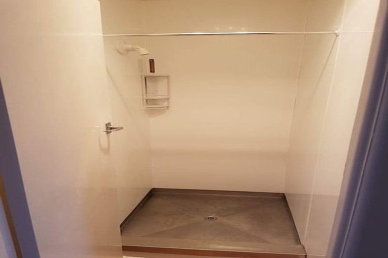 Photo of property in 17 Collie Road, Pukekohe, 2120